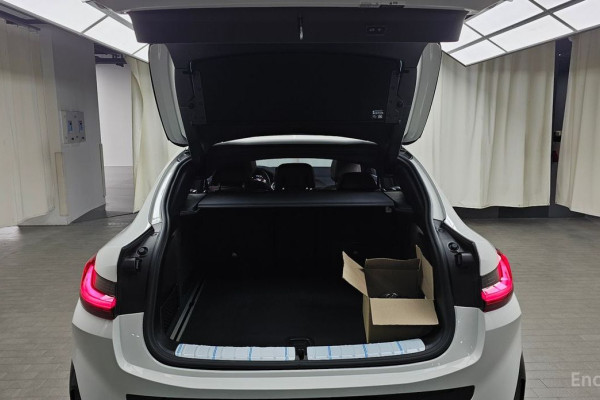 2025 BMW X4 с пробегом 4 509 км