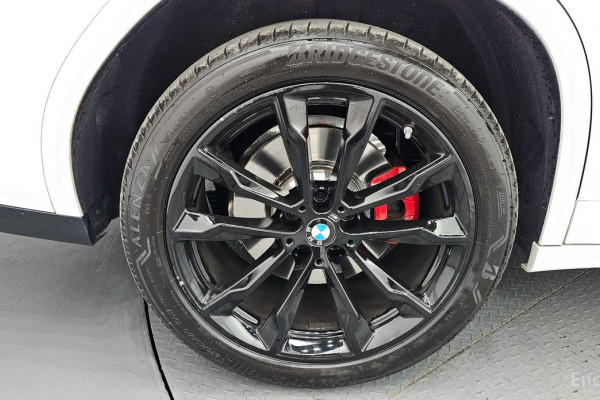 2025 BMW X4 с пробегом 17 727 км