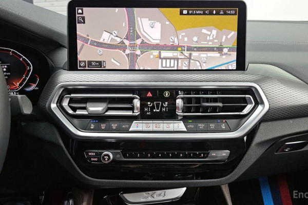 2025 BMW X4 с пробегом 17 727 км