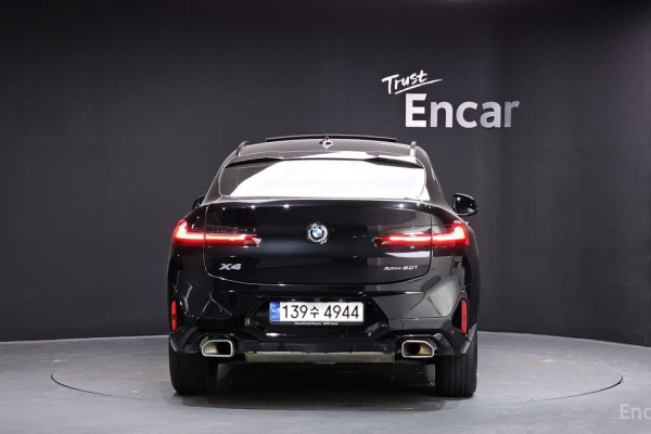 2023 BMW X4 с пробегом 52 586 км