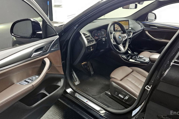 2023 BMW X4 с пробегом 52 586 км