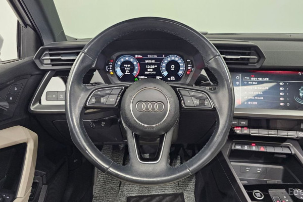 2023 Audi A3 с пробегом 21 683 км
