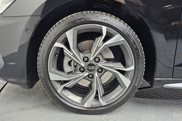 2023 Audi A3 с пробегом 19 136 км