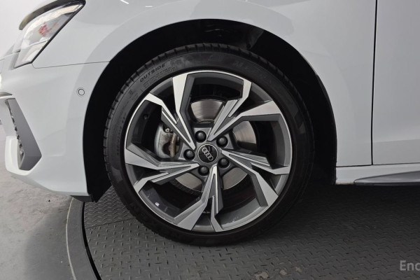 2023 Audi A3 с пробегом 15 121 км