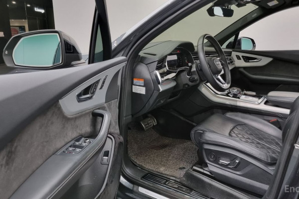 2021 Audi Q7 с пробегом 77 951 км