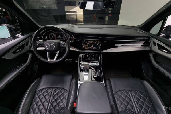 2021 Audi Q7 с пробегом 77 951 км