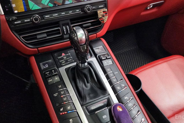 2020 Porsche Macan с пробегом 57 559 км