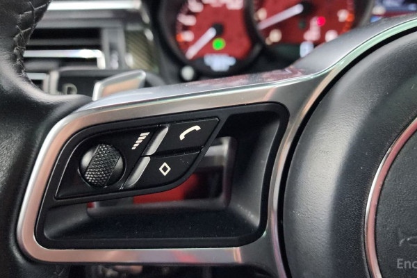 2020 Porsche Macan с пробегом 57 559 км