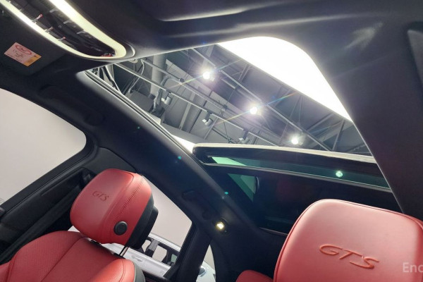 2020 Porsche Macan с пробегом 57 559 км