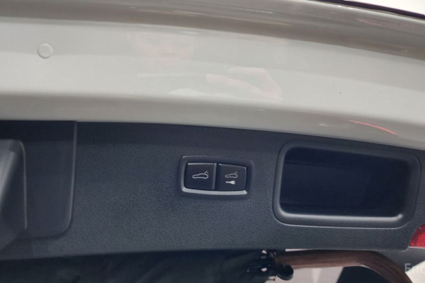 2020 Porsche Macan с пробегом 57 559 км