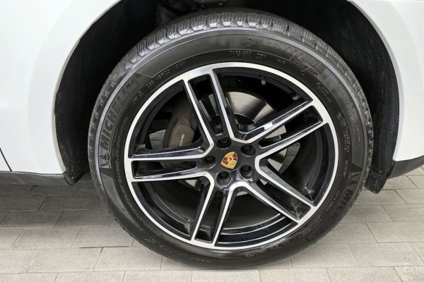 2021 Porsche Macan с пробегом 22 910 км