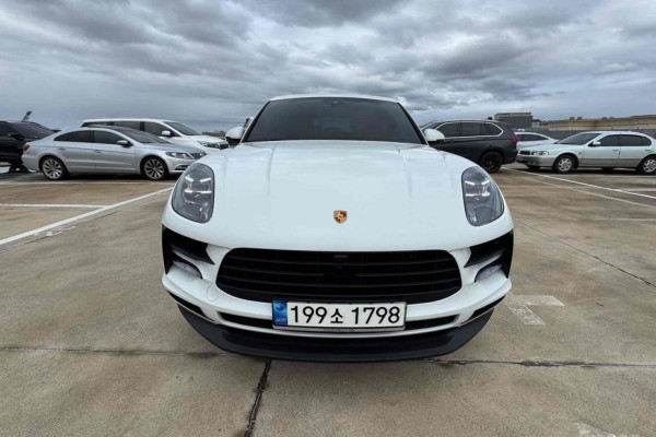 2021 Porsche Macan с пробегом 68 000 км