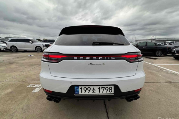 2021 Porsche Macan с пробегом 68 000 км