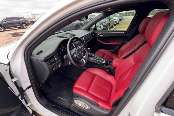 2021 Porsche Macan с пробегом 68 000 км