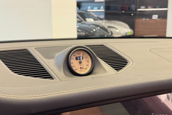 2022 Porsche Macan с пробегом 34 900 км