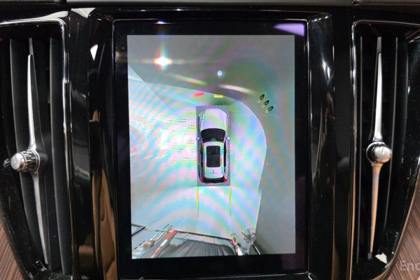 2021 Volvo XC60 с пробегом 22 842 км