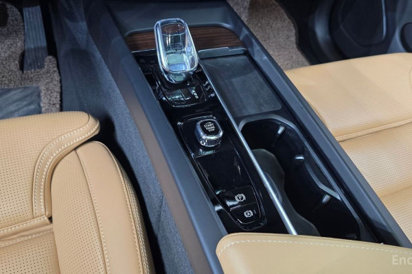 2022 Volvo XC60 с пробегом 50 983 км