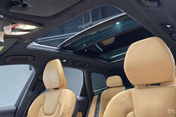 2022 Volvo XC60 с пробегом 50 983 км