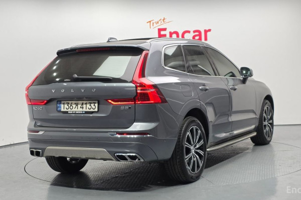 2021 Volvo XC60 с пробегом 55 341 км