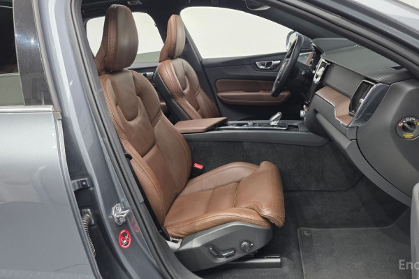 2021 Volvo XC60 с пробегом 55 341 км