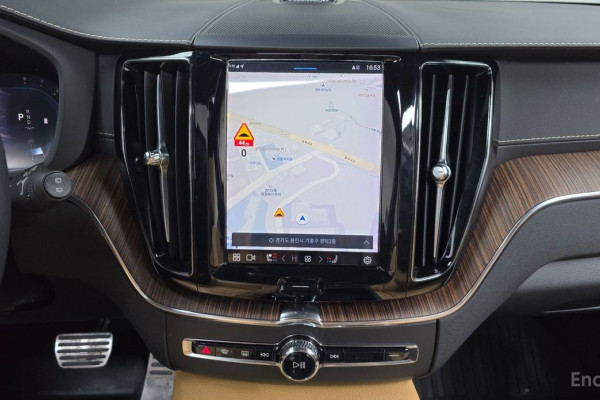 2021 Volvo XC60 с пробегом 91 843 км