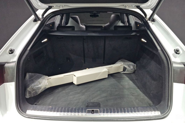 2023 Audi Q8 с пробегом 42 471 км