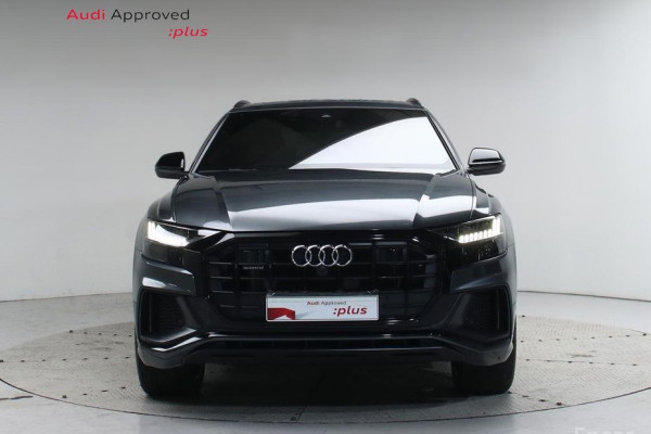 2023 Audi Q8 с пробегом 13 953 км