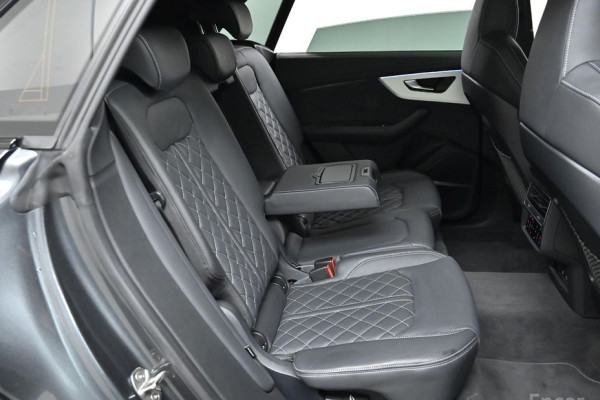 2023 Audi Q8 с пробегом 13 953 км