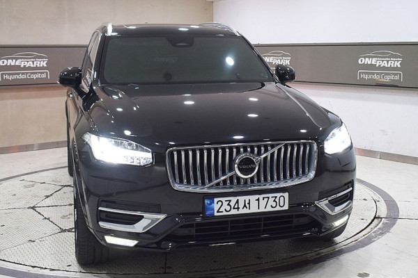 2022 Volvo XC90 с пробегом 66 039 км