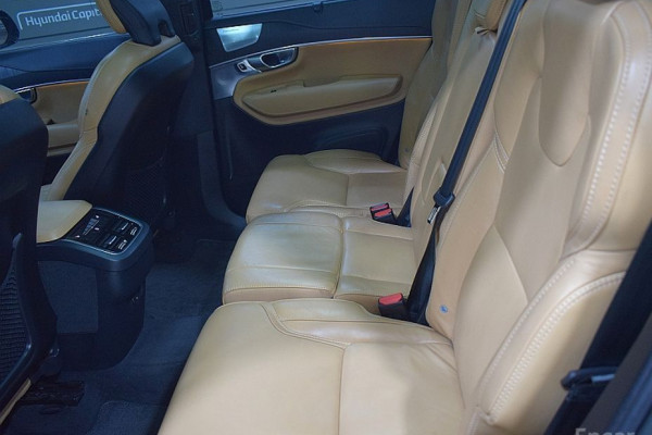 2022 Volvo XC90 с пробегом 66 039 км