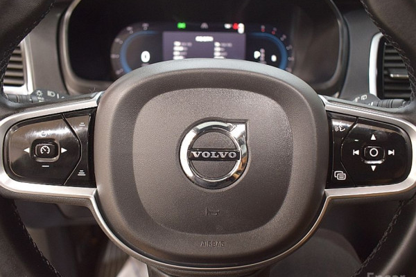 2022 Volvo XC90 с пробегом 66 039 км