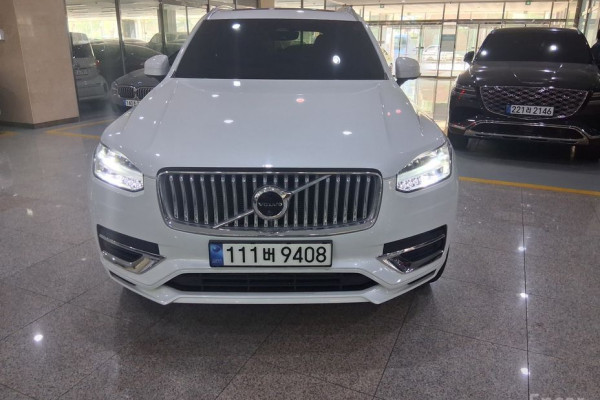 2023 Volvo XC90 с пробегом 56 090 км