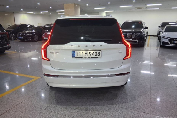 2023 Volvo XC90 с пробегом 56 090 км