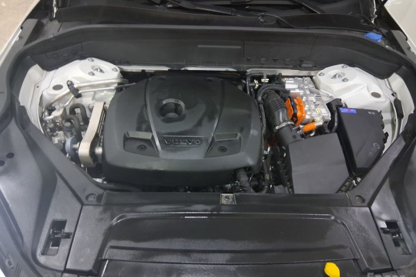 2023 Volvo XC90 с пробегом 56 090 км