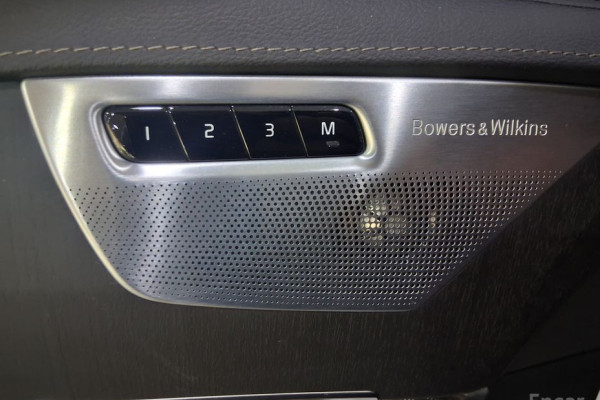 2023 Volvo XC90 с пробегом 56 090 км