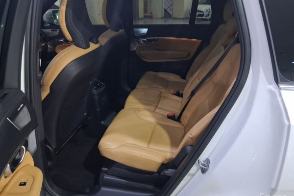 2023 Volvo XC90 с пробегом 56 090 км