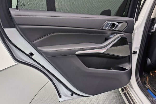 2022 BMW X7 с пробегом 31 839 км