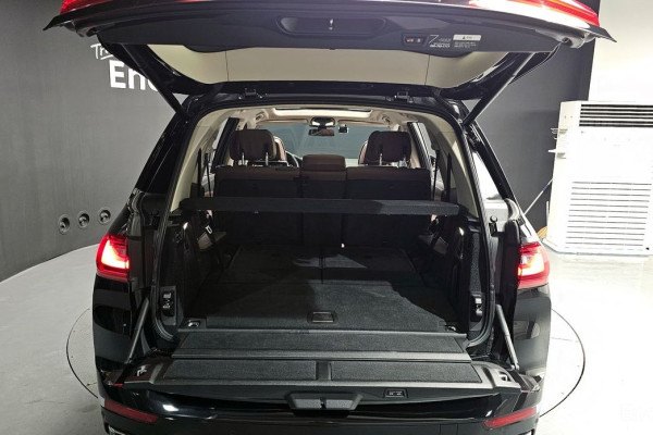 2022 BMW X7 с пробегом 141 093 км