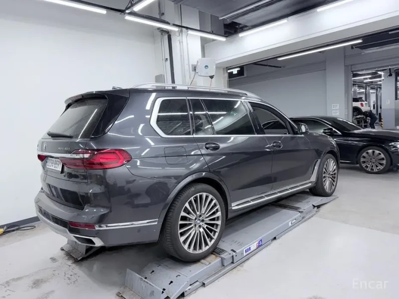 2022 BMW X7 с пробегом 57 933 км