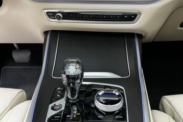 2022 BMW X7 с пробегом 136 000 км