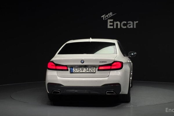 2020 BMW 5 серии с пробегом 64 486 км