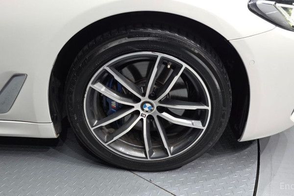 2020 BMW 5 серии с пробегом 64 486 км