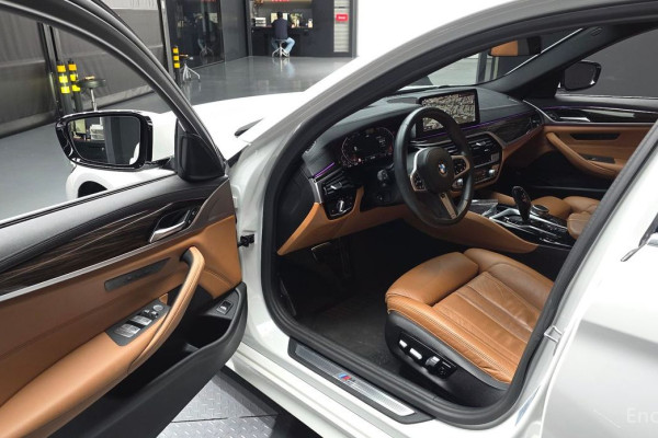 2020 BMW 5 серии с пробегом 64 486 км