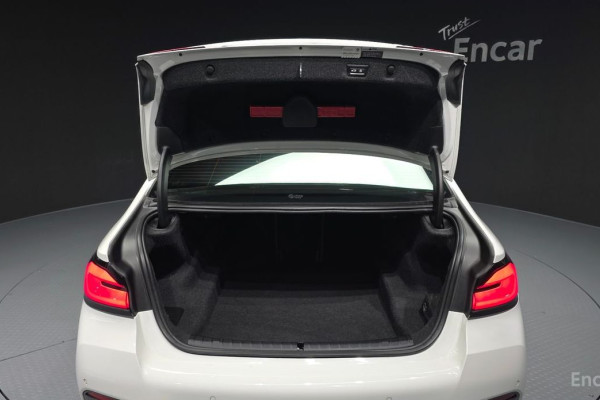 2020 BMW 5 серии с пробегом 64 486 км