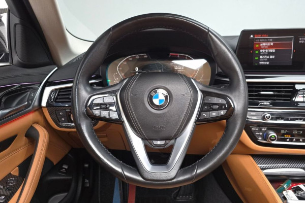 2020 BMW 5 серии с пробегом 59 742 км