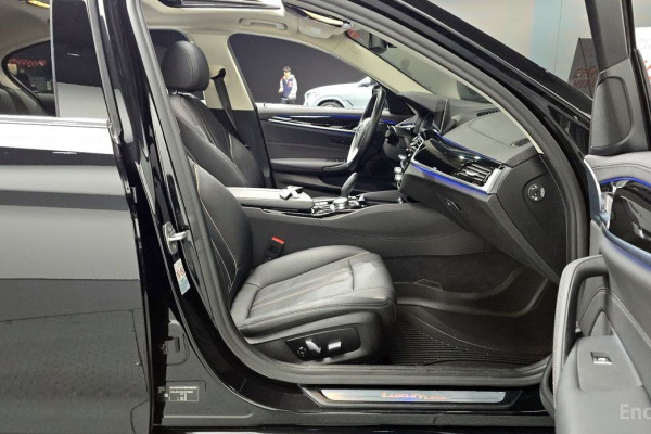 2019 BMW 5 серии с пробегом 42 272 км