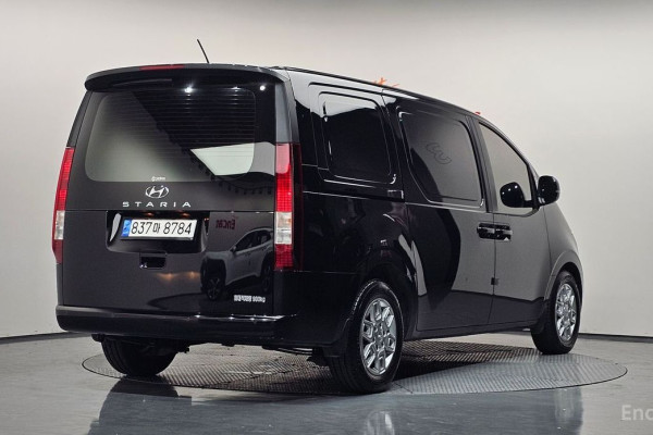 2022 Hyundai Staria с пробегом 42 888 км