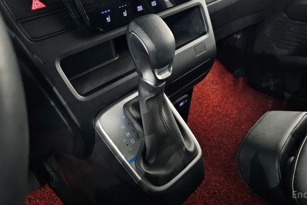 2022 Hyundai Staria с пробегом 42 888 км