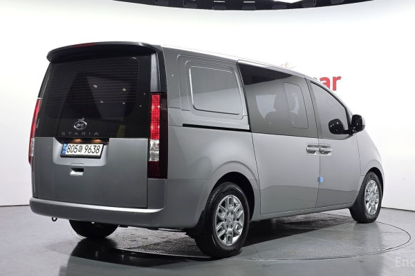 2022 Hyundai Staria с пробегом 61 207 км