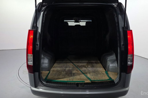 2022 Hyundai Staria с пробегом 61 207 км